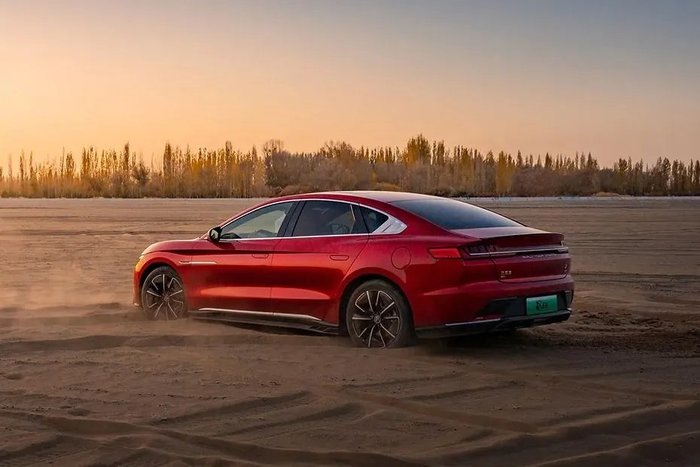 Red BYD Han for the standard private chauffeur package